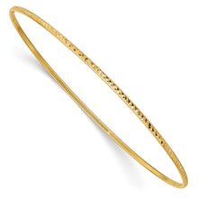 Load image into Gallery viewer, 14k 1.5mm Diamond-Cut Slip-on Bangle Bracelet
